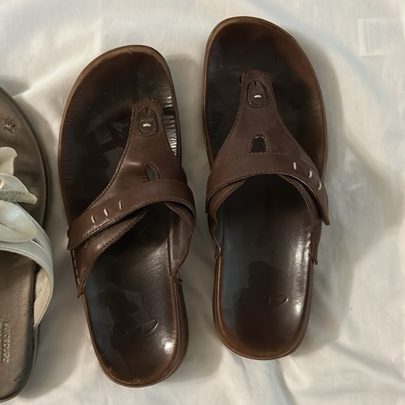 Sandal Collection lot of 3 - Clark’s and Fitflop women’s size 8 - Picture 4 of 5